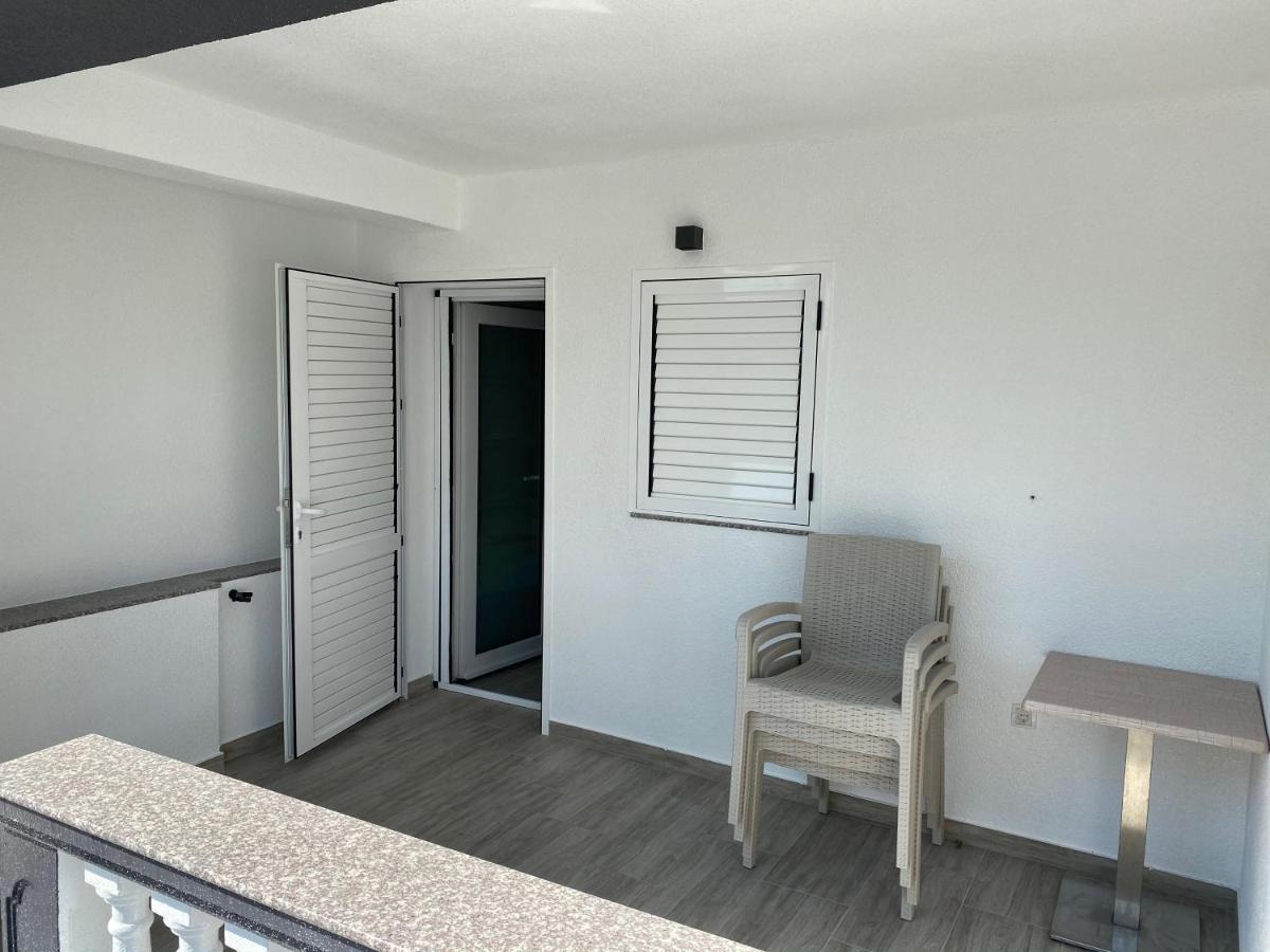 Apartmani Anita Starigrad Paklenica Exterior photo