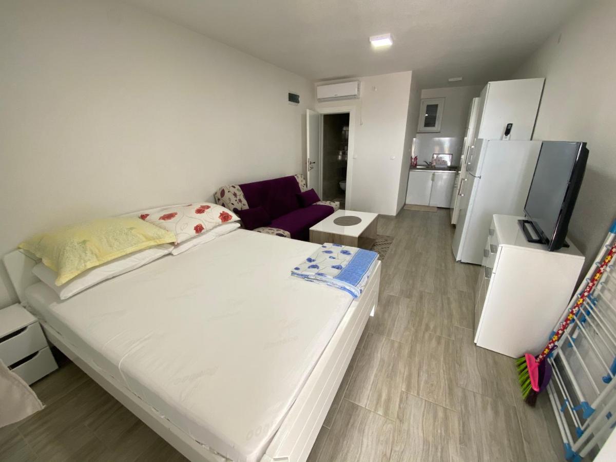 Apartmani Anita Starigrad Paklenica Exterior photo