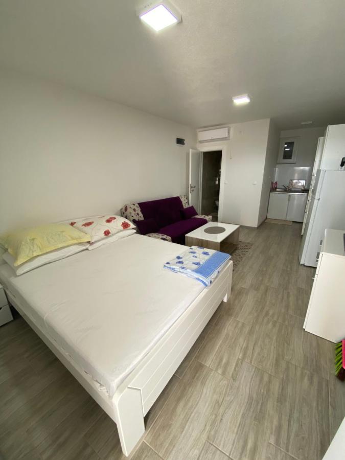 Apartmani Anita Starigrad Paklenica Exterior photo