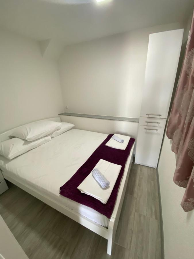 Apartmani Anita Starigrad Paklenica Exterior photo