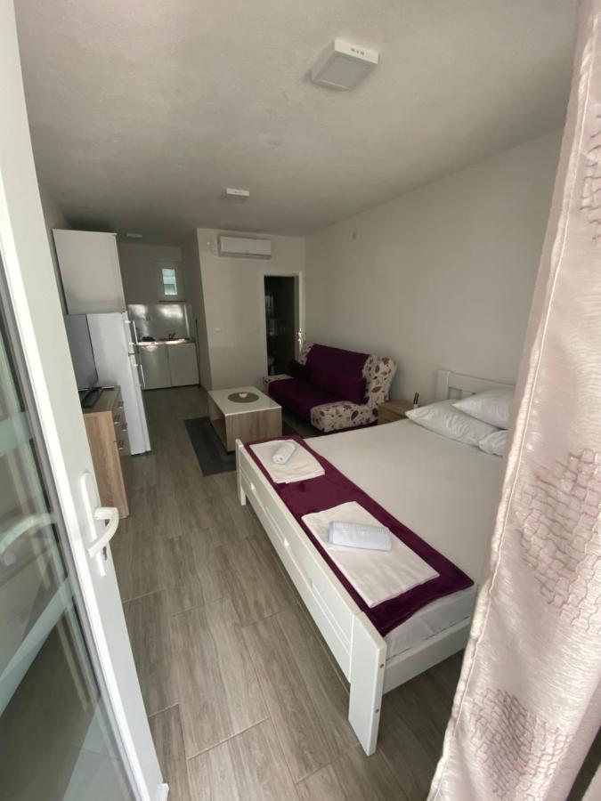 Apartmani Anita Starigrad Paklenica Exterior photo