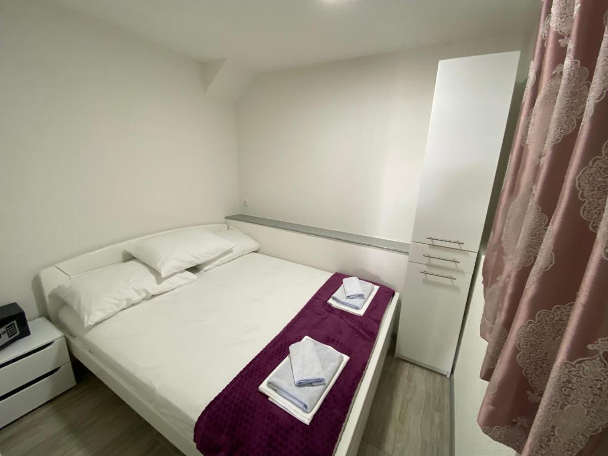 Apartmani Anita Starigrad Paklenica Exterior photo
