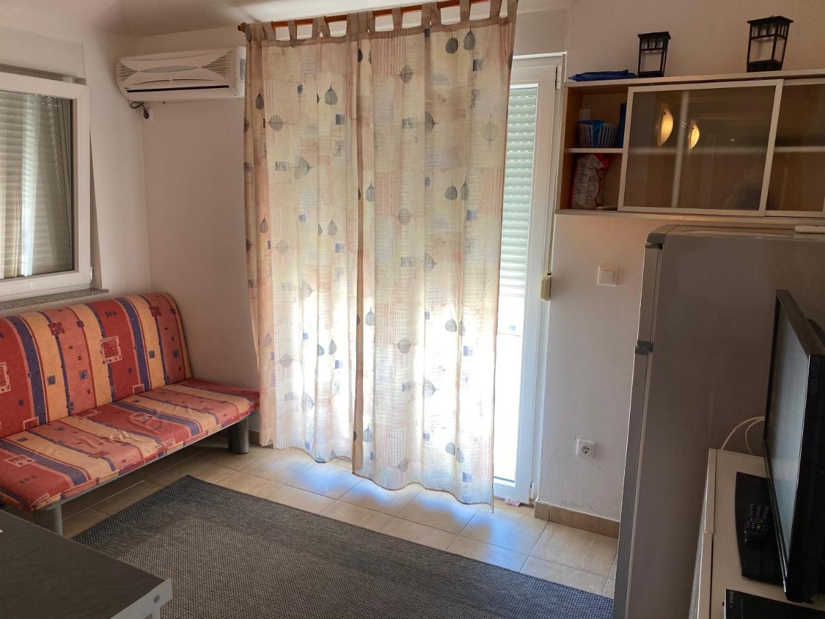 Apartmani Anita Starigrad Paklenica Exterior photo