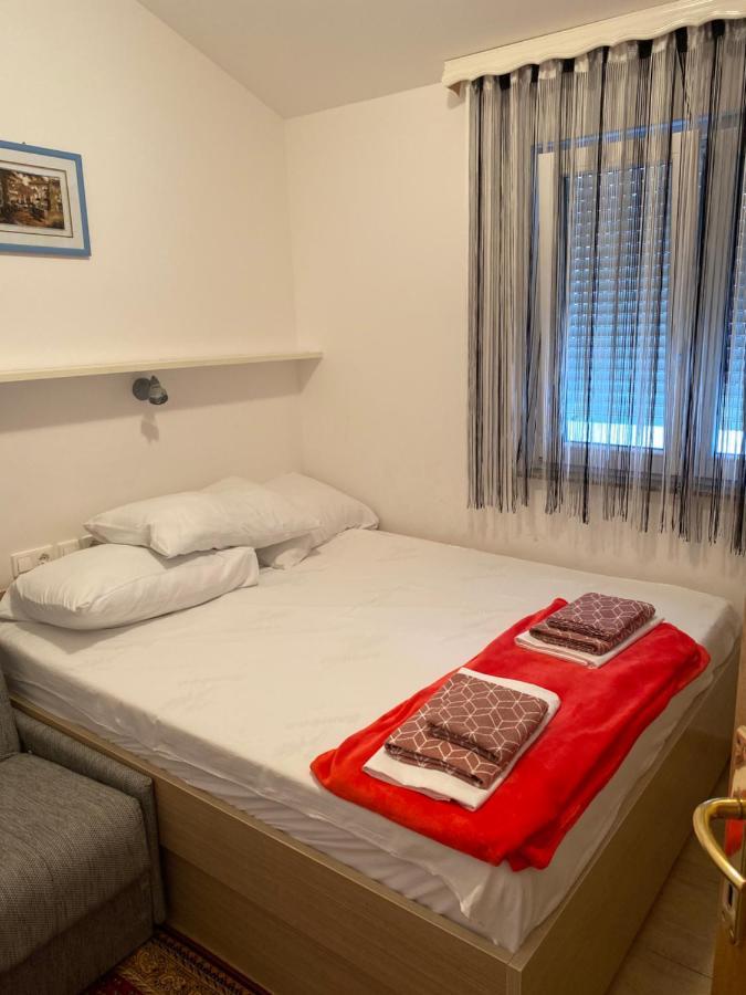 Apartmani Anita Starigrad Paklenica Exterior photo