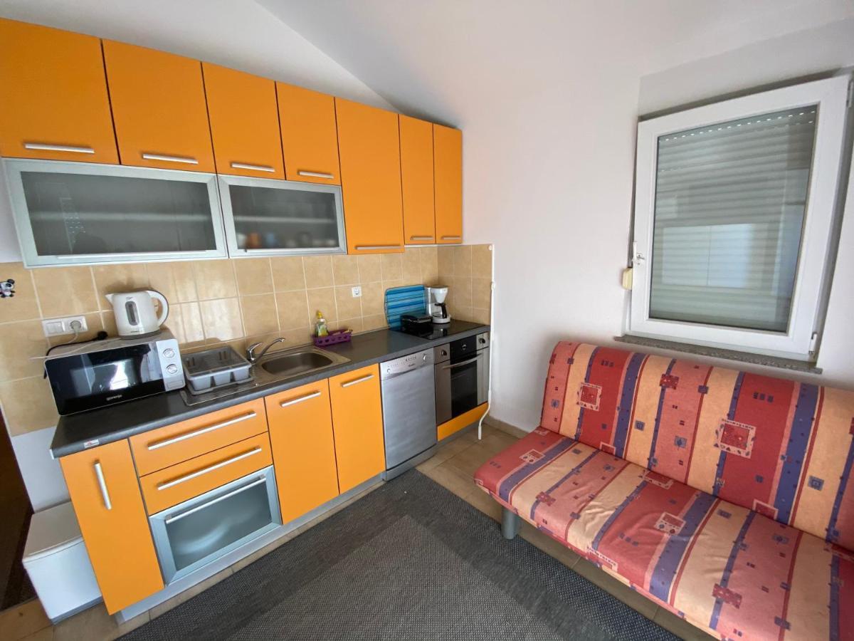 Apartmani Anita Starigrad Paklenica Exterior photo